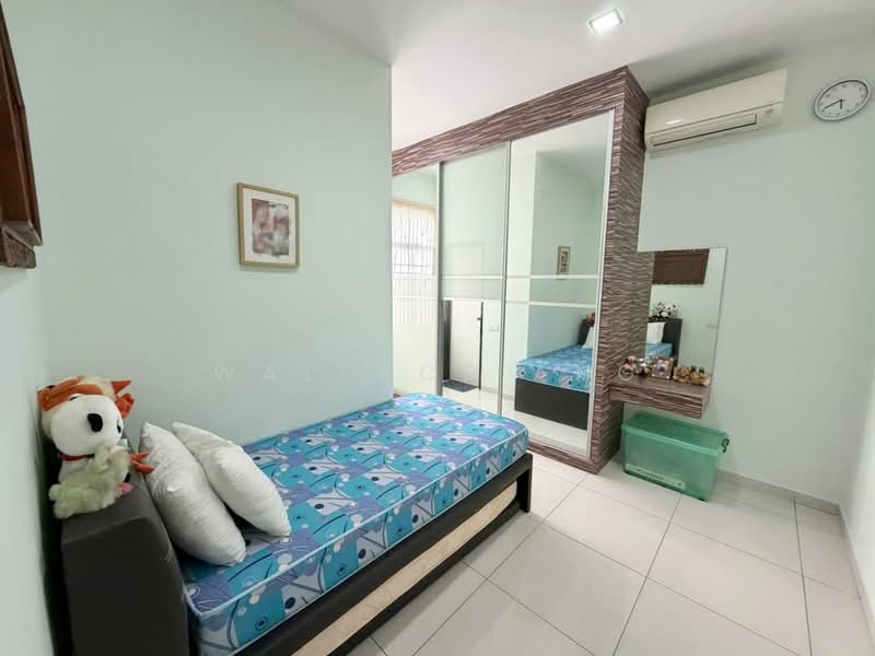 Rumah Teres 2 Tingkat untuk Dijual di Setia Tropika (Johor Bahru) - Wallace Ang - Bedroom - PropertyGuru.com.my