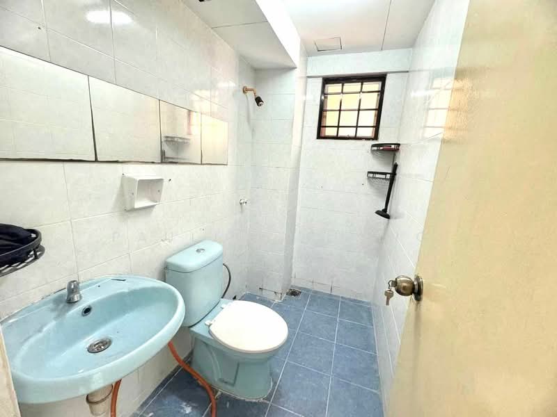 Apartment for Sale at Pangsapuri Subang Suria - Pauline Chong - Bathroom - PropertyGuru.com.my