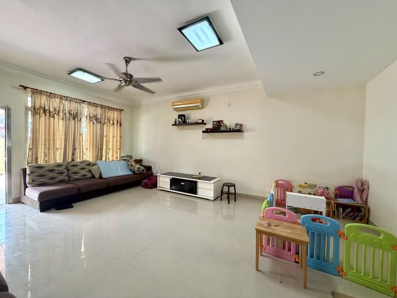 2-storey Terraced House for Sale in Bandar Mahkota Cheras (Cheras) - Lewis Tam - Living Room - PropertyGuru.com.my