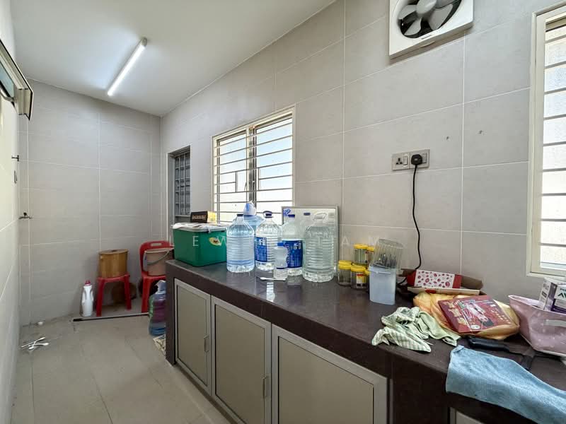 2-storey Terraced House for Sale in Bandar Mahkota Cheras (Cheras) - Lewis Tam - Kitchen - PropertyGuru.com.my