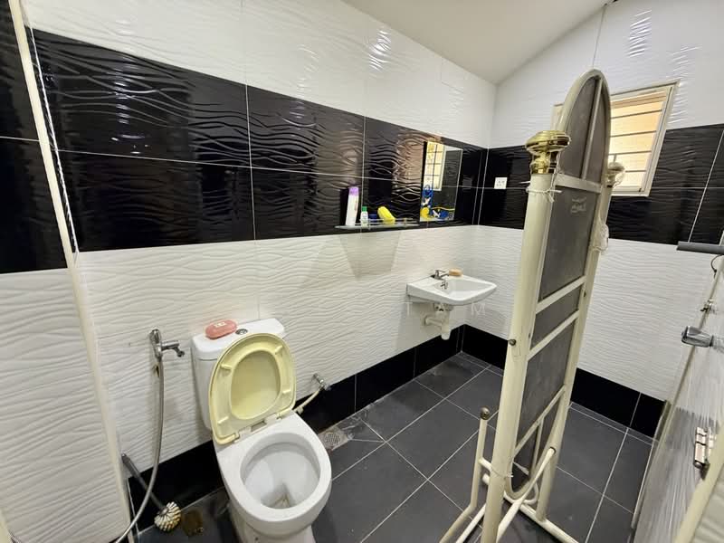 2-storey Terraced House for Sale in Bandar Mahkota Cheras (Cheras) - Lewis Tam - Bathroom - PropertyGuru.com.my
