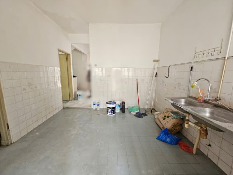 1.5-storey Terraced House for Sale in Usj 11 (Subang Jaya) - Jason Ooi - Kitchen - PropertyGuru.com.my