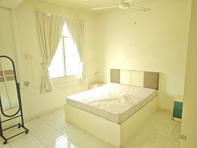 Apartment for Sale at Pangsapuri Sri Mekar 1 - Chloe Tan - Bedroom - PropertyGuru.com.my