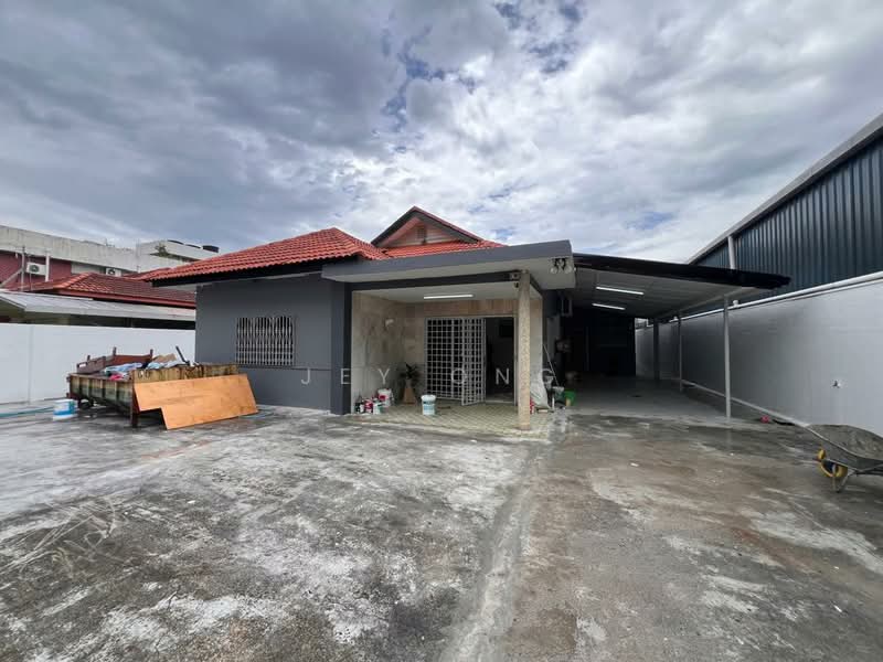 Rumah Banglo untuk Dijual di Petaling Jaya (Selangor) - Jey Ong - Exterior - PropertyGuru.com.my