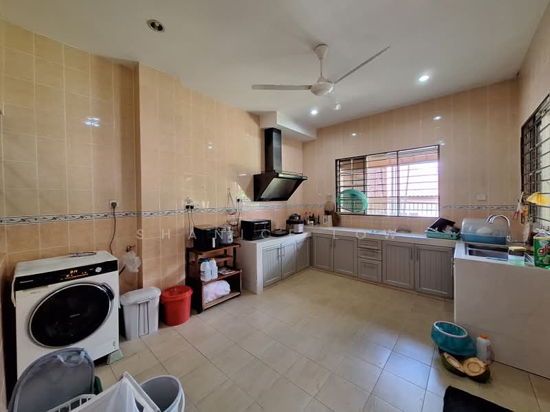 Semi-Detached House for Sale in Bandar Puteri Puchong (Puchong) - Shanice Low - Kitchen - PropertyGuru.com.my