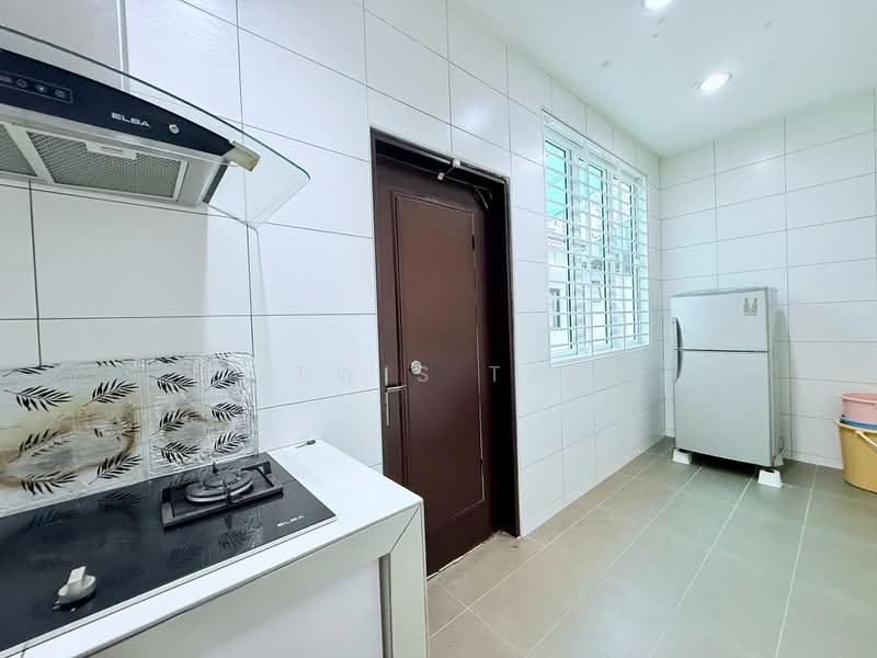 2-storey Terraced House for Sale in Sungai Long (Bandar Sungai Long) - Lewis Tam - Kitchen - PropertyGuru.com.my