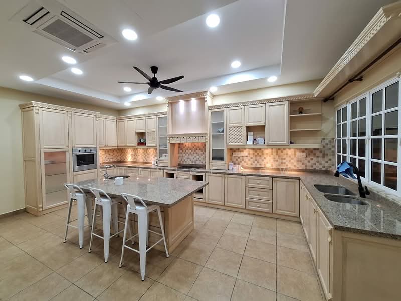 Semi-Detached House for Sale in Bandar Puteri Puchong (Puchong) - Shanice Low - Kitchen - PropertyGuru.com.my