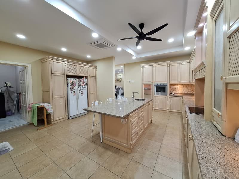 Semi-Detached House for Sale in Bandar Puteri Puchong (Puchong) - Shanice Low - Kitchen - PropertyGuru.com.my