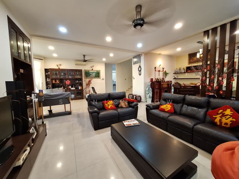 Semi-Detached House for Sale in Bandar Puteri Puchong (Puchong) - Shanice Low - Living Room - PropertyGuru.com.my