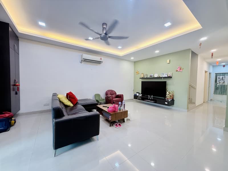Townhouse for Sale in Taman Lagenda Mas (Cheras) - Lewis Tam - Living Room - PropertyGuru.com.my