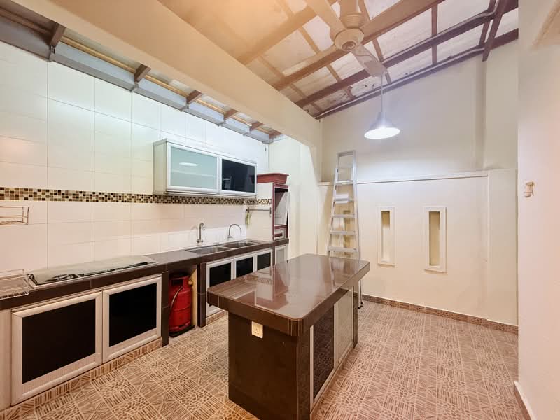 Townhouse for Sale in Taman Lagenda Mas (Cheras) - Lewis Tam - PropertyGuru.com.my