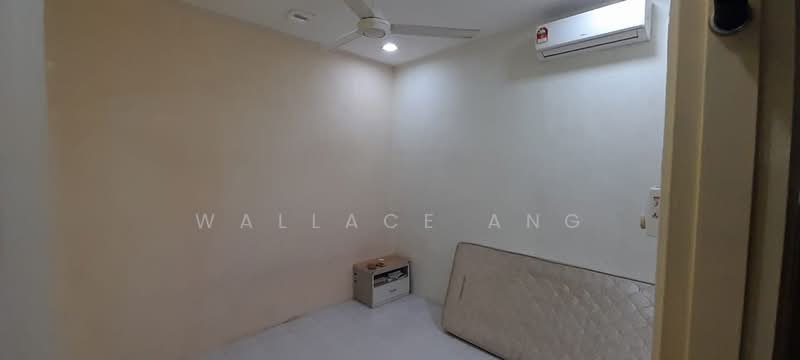 Rumah Teres 1-Tingkat untuk Dijual di Taman Desa (Kulai) - Wallace Ang - Bedroom - PropertyGuru.com.my