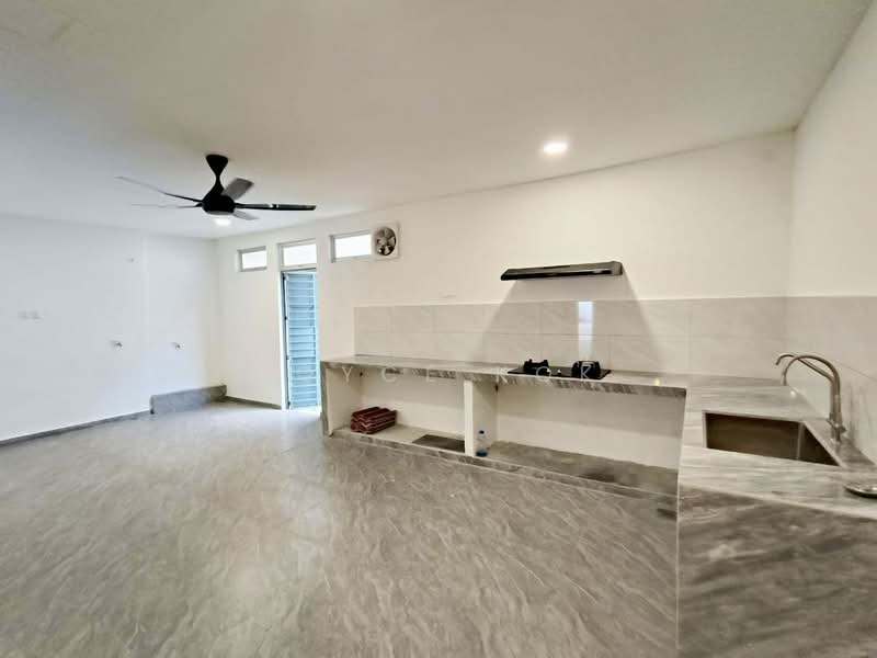 2-storey Terraced House for Sale in Usj 4 (Subang Jaya) - Joyce Kok - Kitchen - PropertyGuru.com.my