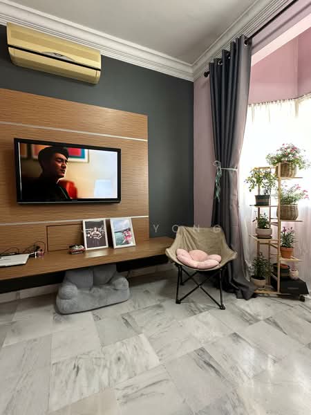 Apartment for Sale at Perdana Puri - Jay Yong - Living Room - PropertyGuru.com.my
