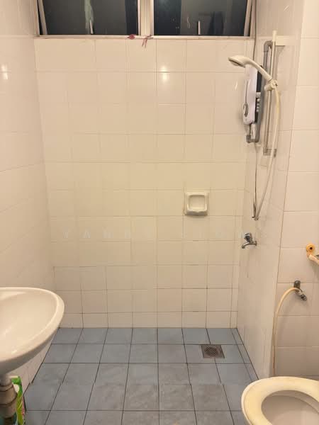 Kondominium untuk Dijual di Plaza Rah - Yanny Siow - Bathroom - PropertyGuru.com.my