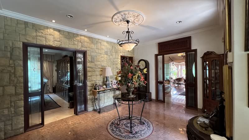 Rumah Banglo untuk Dijual di Damansara Heights (Kuala Lumpur) - Zayne Zayne - Entrance - PropertyGuru.com.my