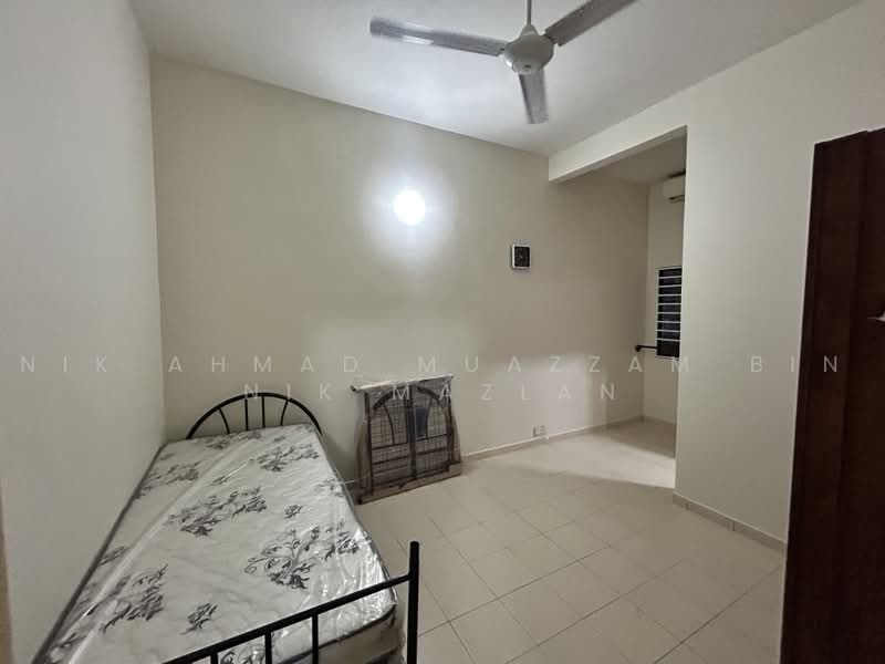 2-storey Terraced House for Rent in Seksyen 7 (Shah Alam) - Nik Ahmad Muazzam Bin Nik Mazlan - Bedroom - PropertyGuru.com.my