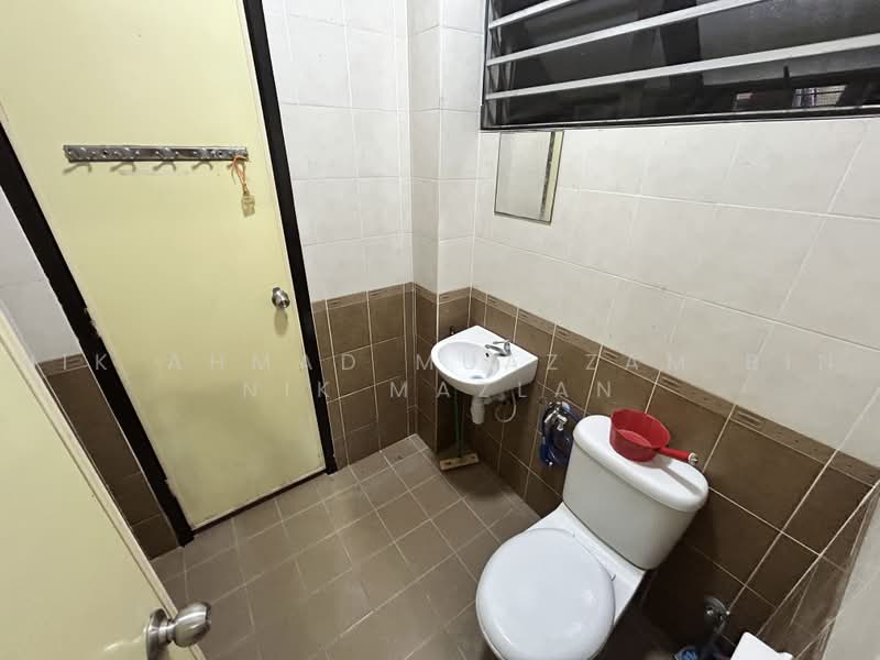 2-storey Terraced House for Rent in Seksyen 7 (Shah Alam) - Nik Ahmad Muazzam Bin Nik Mazlan - Bathroom - PropertyGuru.com.my