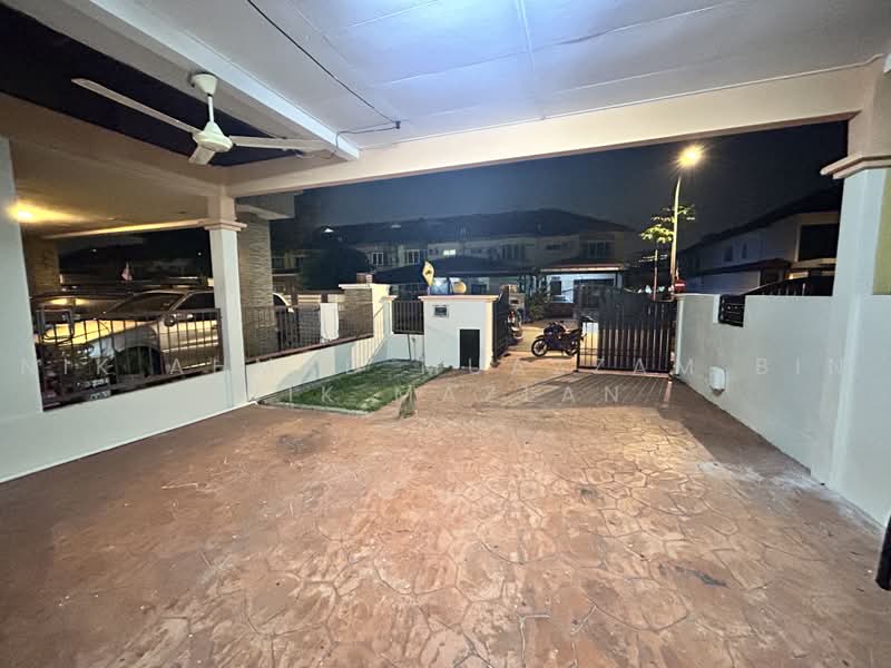 2-storey Terraced House for Rent in Seksyen 7 (Shah Alam) - Nik Ahmad Muazzam Bin Nik Mazlan - Exterior - PropertyGuru.com.my