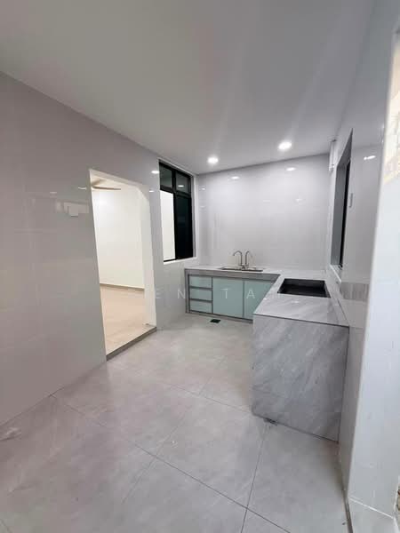 Rumah Teres 2-Tingkat untuk Dijual di Taman Skudai Baru (Skudai) - Iden Tan - Kitchen - PropertyGuru.com.my