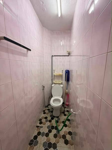 1-storey Terraced House for Sale in Taman Sri Skudai (Skudai) - Iden Tan - Bathroom - PropertyGuru.com.my