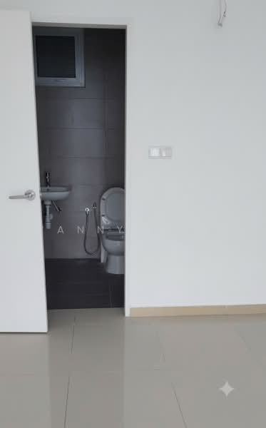 Kondominium untuk Dijual di d'Brightton - Yanny Siow - Bathroom - PropertyGuru.com.my