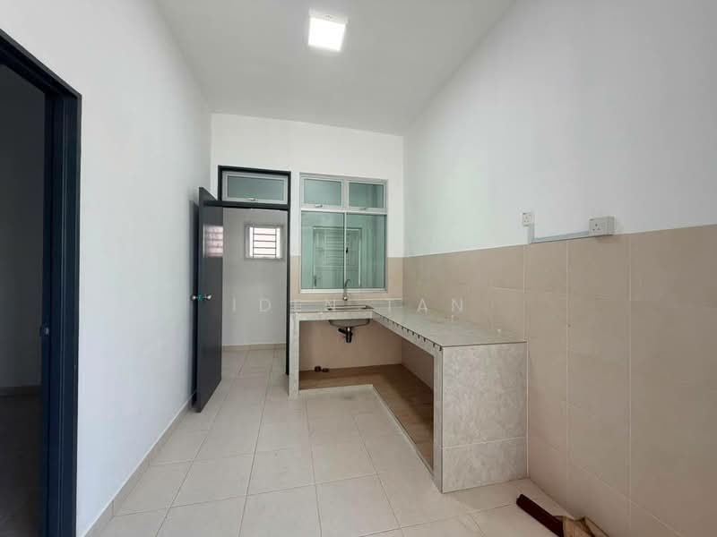 2.5-storey Terraced House for Sale in Taman Pulai Mutiara (Iskandar Puteri (Nusajaya)) - Iden Tan - Kitchen - PropertyGuru.com.my