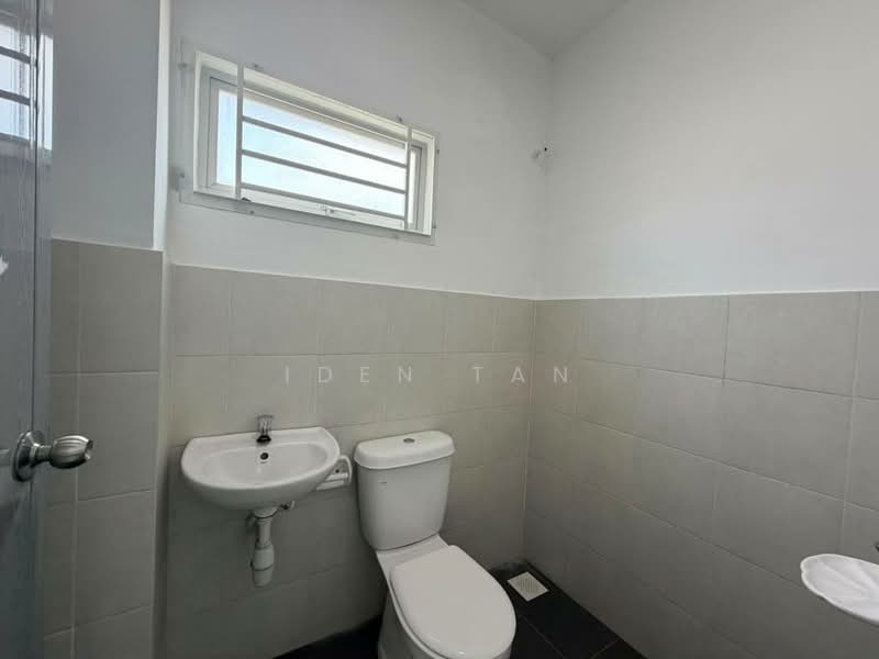 2.5-storey Terraced House for Sale in Taman Pulai Mutiara (Iskandar Puteri (Nusajaya)) - Iden Tan - Bathroom - PropertyGuru.com.my