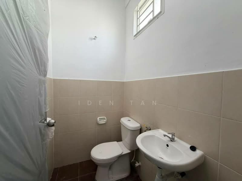 2.5-storey Terraced House for Sale in Taman Pulai Mutiara (Iskandar Puteri (Nusajaya)) - Iden Tan - Bathroom - PropertyGuru.com.my