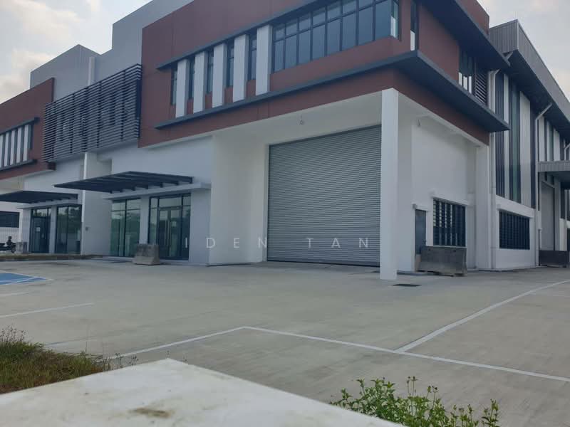 Semi-D Factory for Sale in Taman Desa Cemerlang (Ulu Tiram) - Iden Tan - Exterior - PropertyGuru.com.my