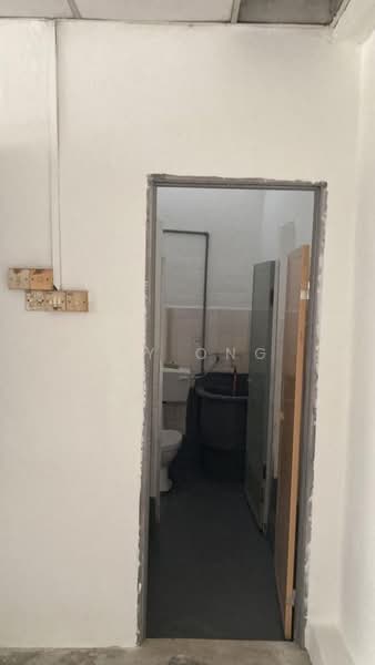Shop for Rent in Sungai Lokan (Butterworth) - Jey Ong - Bathroom - PropertyGuru.com.my