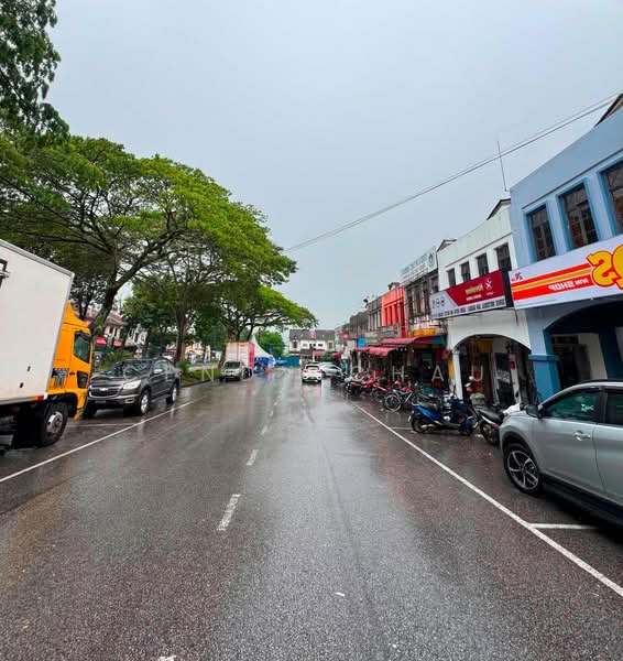 Shop / Office for Sale in Taman Desa Cemerlang (Ulu Tiram) - Cendy Chau - Exterior - PropertyGuru.com.my