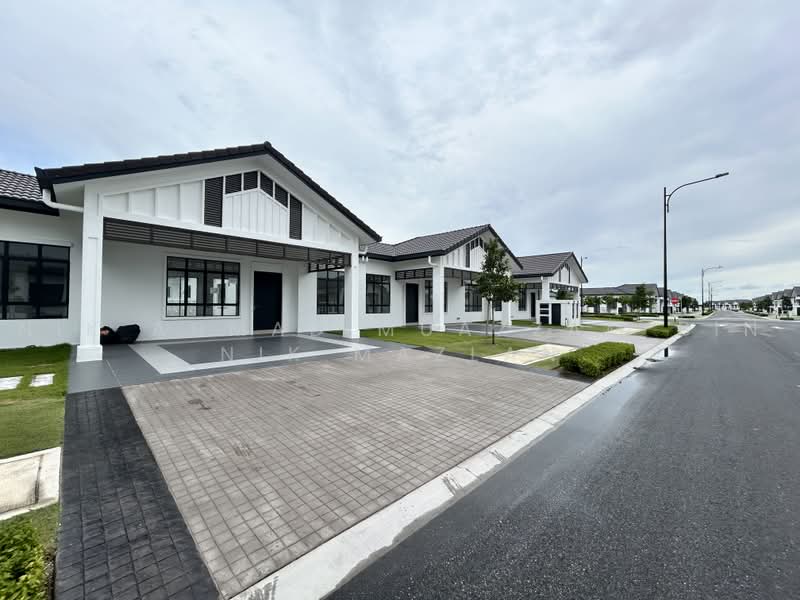 1-storey Terraced House for Sale in Shah Alam (Selangor) - Nik Ahmad Muazzam Bin Nik Mazlan - Exterior - PropertyGuru.com.my