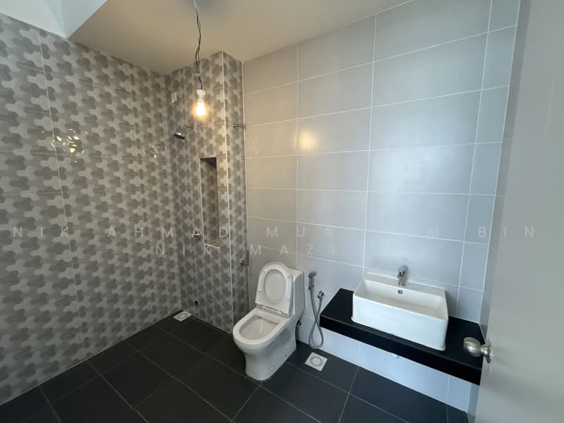 1-storey Terraced House for Sale in Shah Alam (Selangor) - Nik Ahmad Muazzam Bin Nik Mazlan - Bathroom - PropertyGuru.com.my