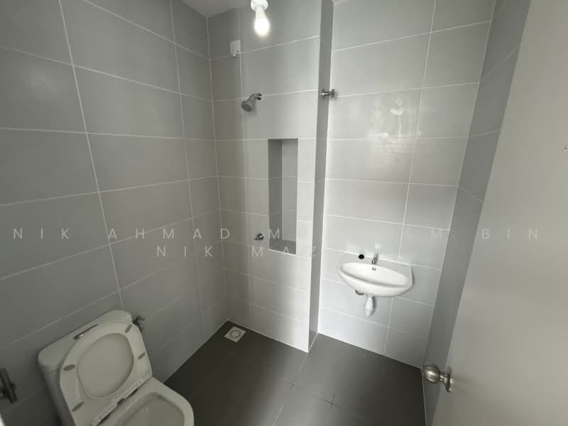 1-storey Terraced House for Sale in Shah Alam (Selangor) - Nik Ahmad Muazzam Bin Nik Mazlan - Bathroom - PropertyGuru.com.my