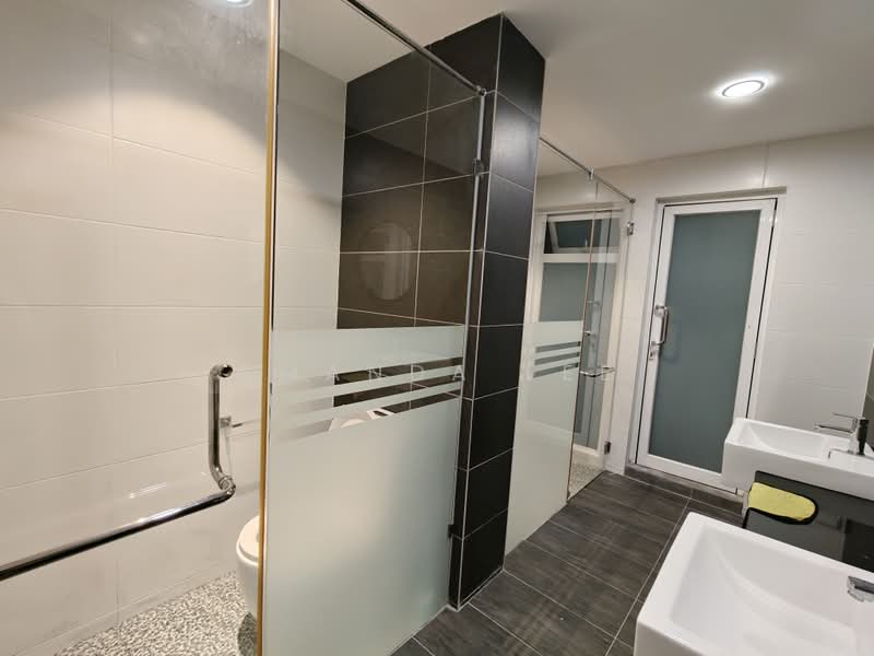 4-storey Terraced House for Sale in Batu 9 (Cheras) - Amanda Lee - PropertyGuru.com.my