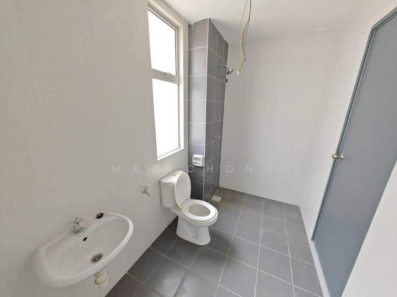 Rumah Teres untuk Dijual di Taman Semenyih Mewah (Semenyih) - Mac Chong - Bathroom - PropertyGuru.com.my