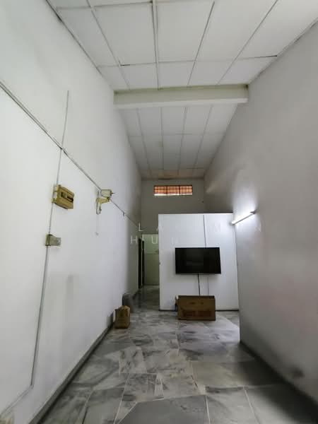1-storey Terraced House for Sale in Bandar Kinrara Seksyen 1 (Bandar Kinrara) - Eric Lau Mun Chung - Interior - PropertyGuru.com.my