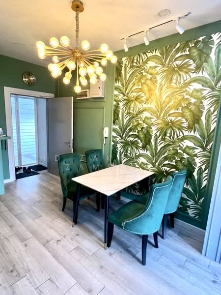 Kediaman Servis untuk Disewa di Suria Residence - Mohd Zakri Mohd Zamberi - Dining Room - PropertyGuru.com.my