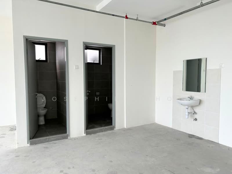 Office for Rent in Hicom - Glenmarie Industrial Park (Shah Alam) - Josephine Chou - Bathroom - PropertyGuru.com.my
