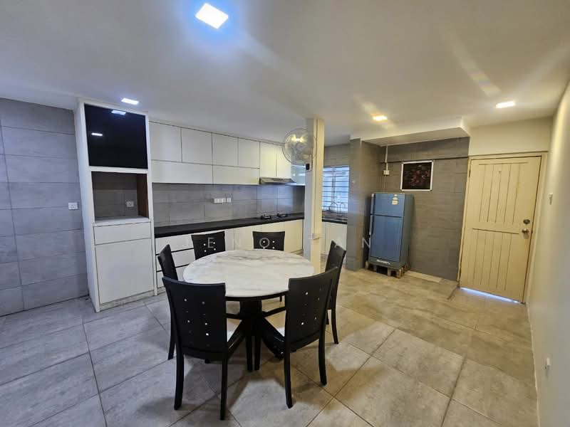 Semi-Detached House for Rent in Kuching (Sarawak) - Jeno Tan - Kitchen - PropertyGuru.com.my