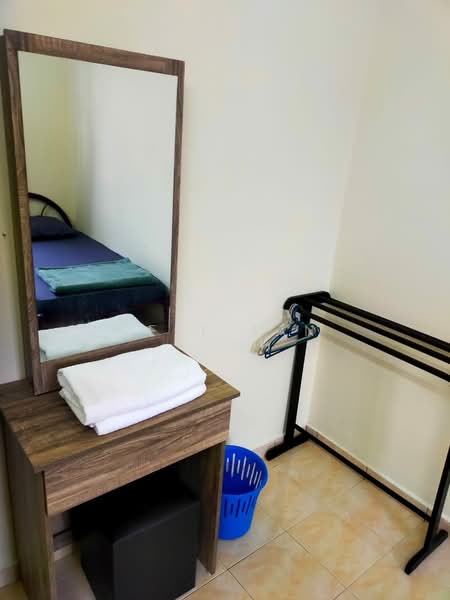 Pangsapuri untuk Disewa di Permai Lake View Apartment - Jeff Tan - Bedroom - PropertyGuru.com.my