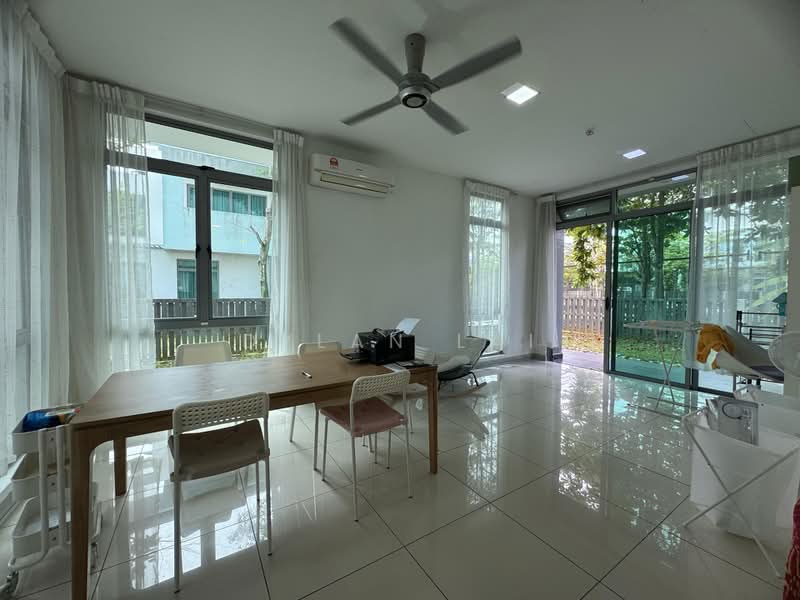 Rumah Teres 2-Tingkat untuk Dijual di Setia Eco Glades (Cyberjaya) - Dylan Lai - Living Room - PropertyGuru.com.my