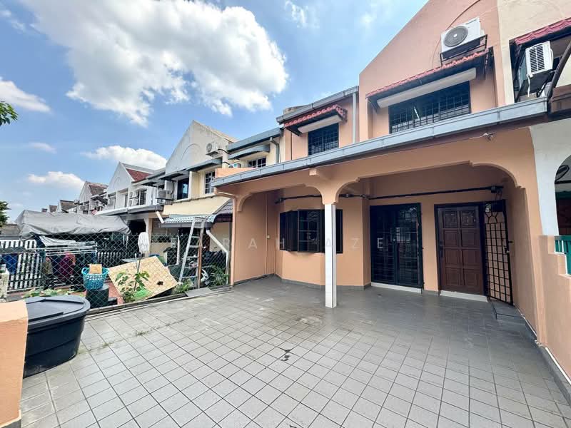 Terraced House for Sale in Usj 2 (Subang Jaya) - Farah Aze - Exterior - PropertyGuru.com.my