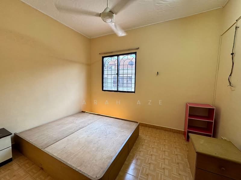 Terraced House for Sale in Usj 2 (Subang Jaya) - Farah Aze - Bedroom - PropertyGuru.com.my