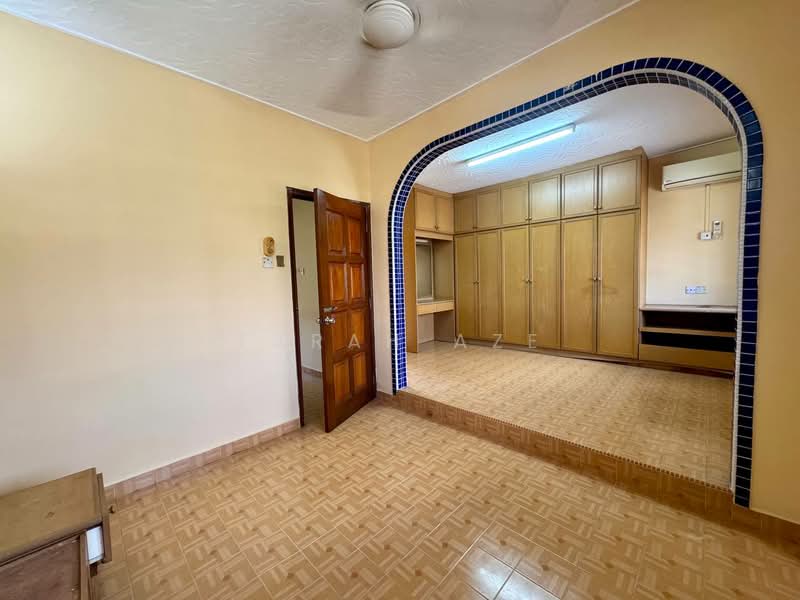 Terraced House for Sale in Usj 2 (Subang Jaya) - Farah Aze - Bedroom - PropertyGuru.com.my