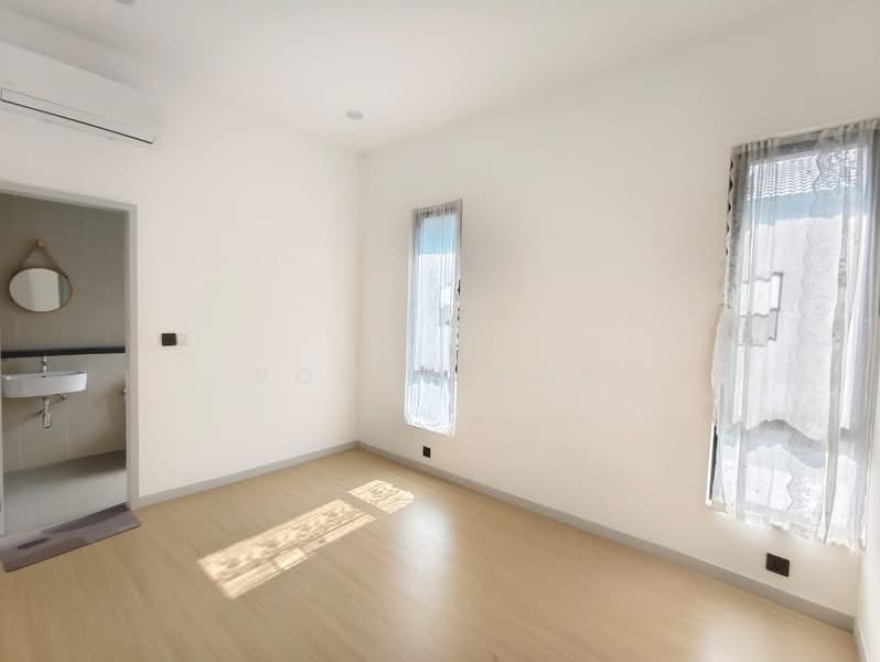 Semi-Detached House for Sale in Kota Emerald (Rawang) - Roman Yap - Bathroom - PropertyGuru.com.my