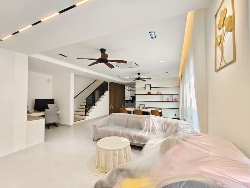 Semi-Detached House for Sale in Kota Emerald (Rawang) - Roman Yap - Living Room - PropertyGuru.com.my