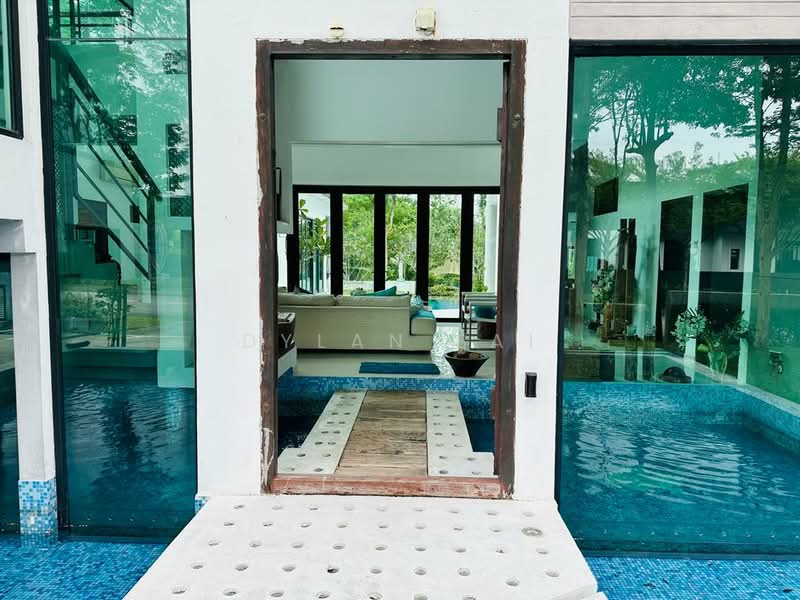 Bungalow House for Sale in Perdana Lakeview East (Cyberjaya) - Dylan Lai - Living Room - PropertyGuru.com.my