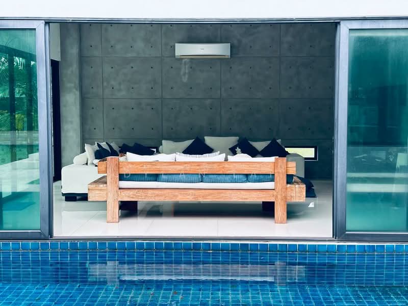Bungalow House for Sale in Perdana Lakeview East (Cyberjaya) - Dylan Lai - Living Room - PropertyGuru.com.my